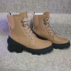 Sorel Tan Lace Up Boots